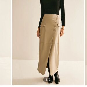 NWT faux leather skirt with slit and button front detail. Size Large (8-10)